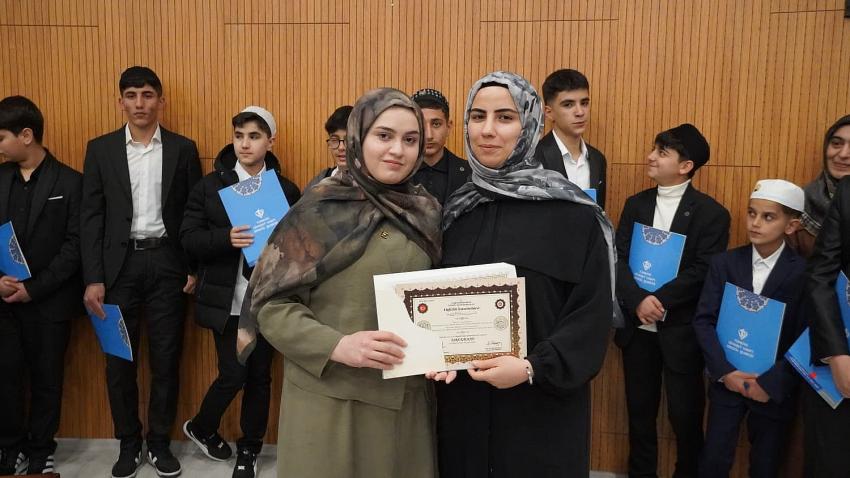 19 Öğrenci Hafızlık Aldı