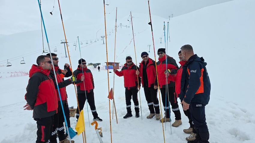 İtfaiye Personeline Çığ Eğitimi