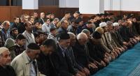 Vali Usta, Sabah Namazı'nda Vatandaşlarla Buluştu
