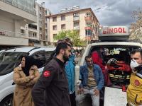 Şehit Mustafa Gündoğdu Mahallesi'nde Yangın: 8 Yaralı